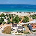 Brothers & Ξενοδοχείο με διαμερίσματα Σκάλα Ποταμιάς