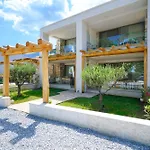 Brothers & Ξενοδοχείο με διαμερίσματα