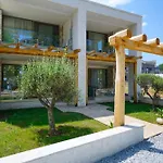 Brothers & Ξενοδοχείο με διαμερίσματα Σκάλα Ποταμιάς