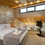 Brothers & Ξενοδοχείο με διαμερίσματα