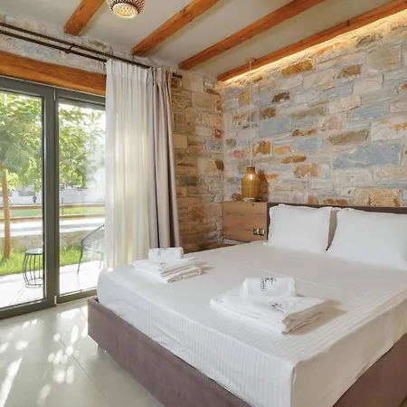 Aparthotel Brothers & 3*